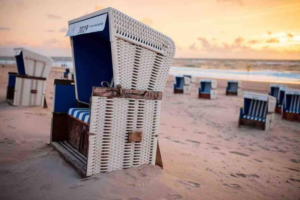 Gemuetliche Wohnung Unter Reet Mit Pool Und Sauna In Keitum Buitenkant foto